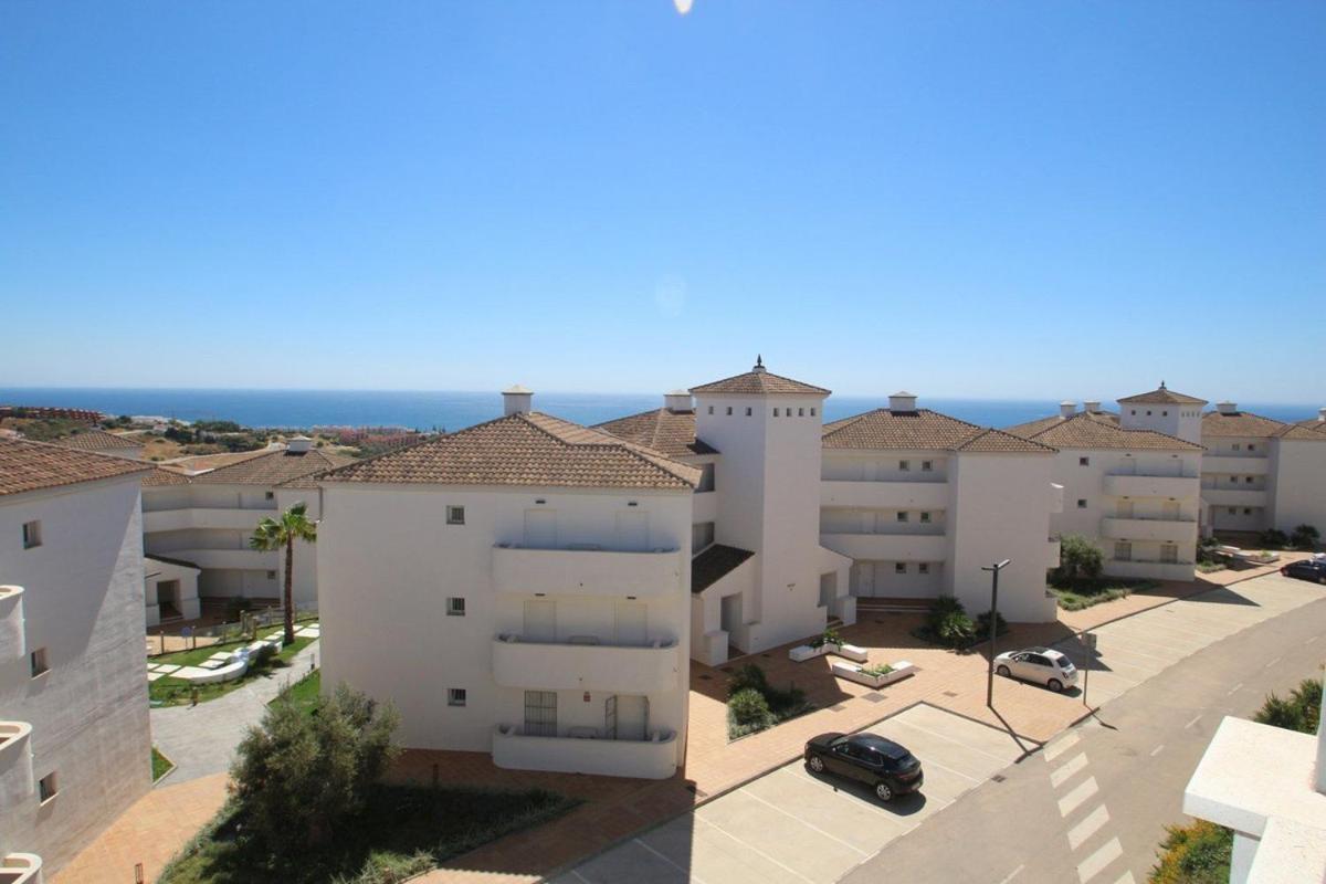 Small Oasis Nelson Mandela Apartment With Sea View, Two Bedrooms, Parking, Terrace And Pool Manilva Buitenkant foto