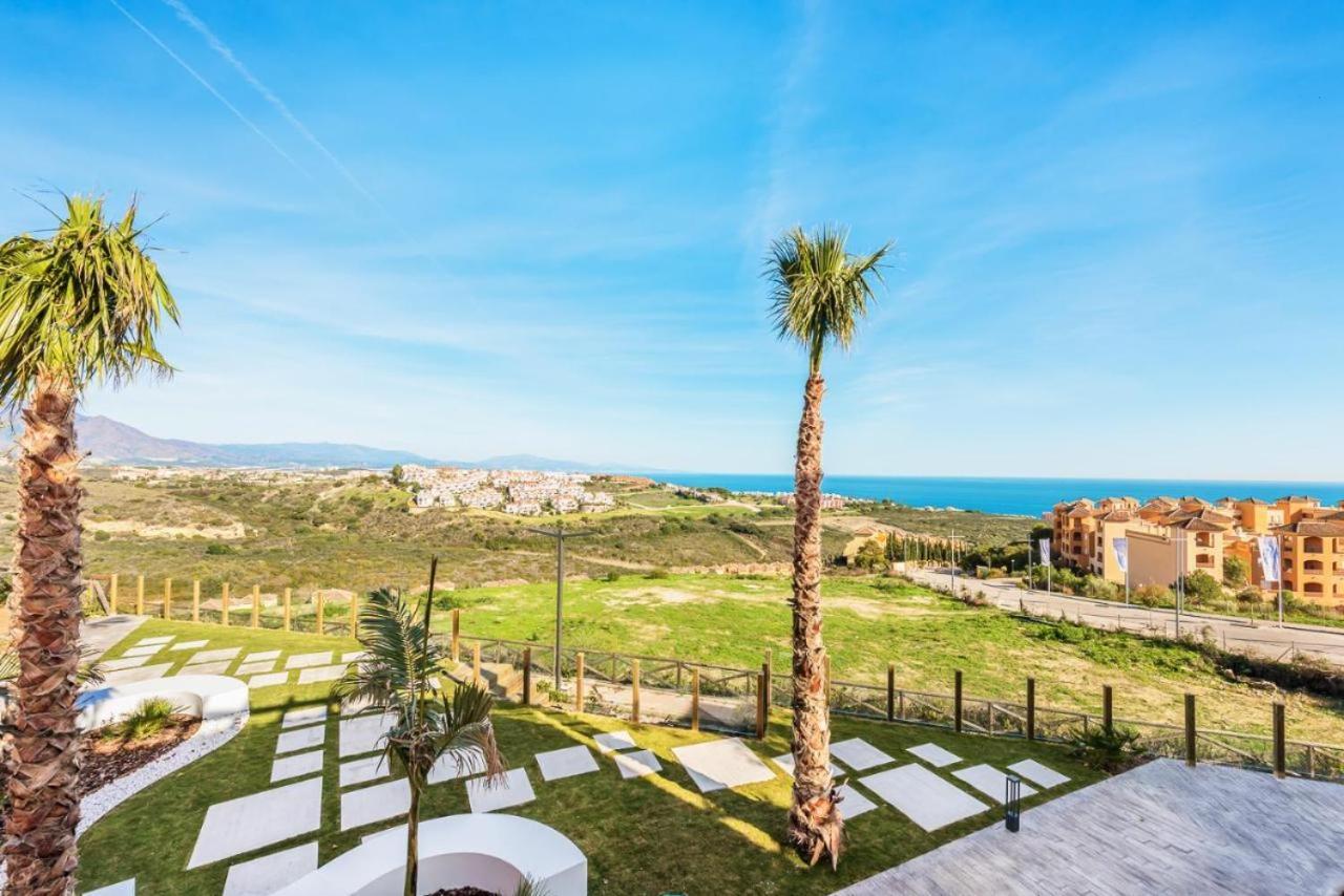 Small Oasis Nelson Mandela Apartment With Sea View, Two Bedrooms, Parking, Terrace And Pool Manilva Buitenkant foto