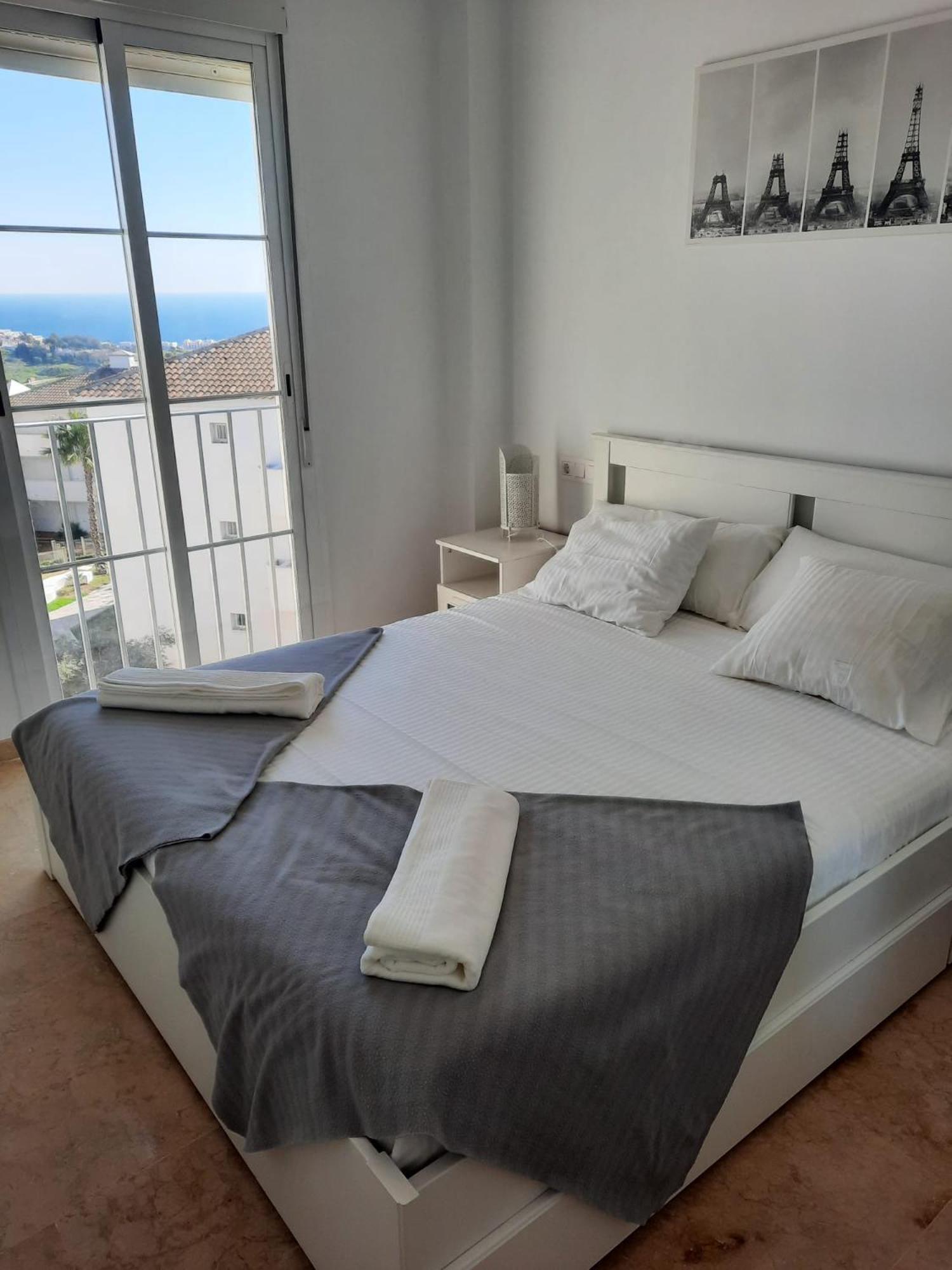 Small Oasis Nelson Mandela Apartment With Sea View, Two Bedrooms, Parking, Terrace And Pool Manilva Buitenkant foto